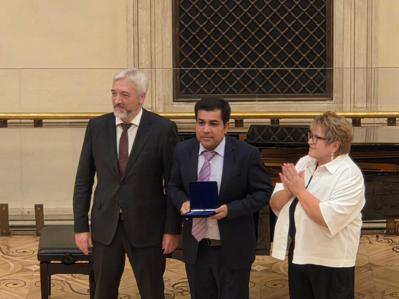 Official Presentation